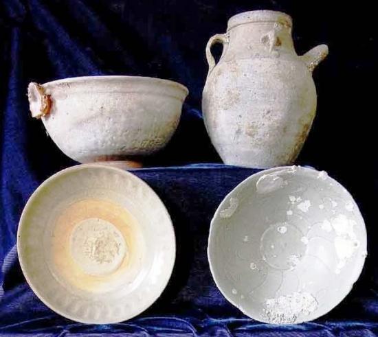 Various ceramics seen for sale on Ebay
