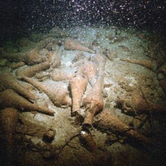 Amphoraes in the deep