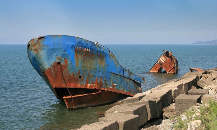 Wrecks and ghosts ships from around the world